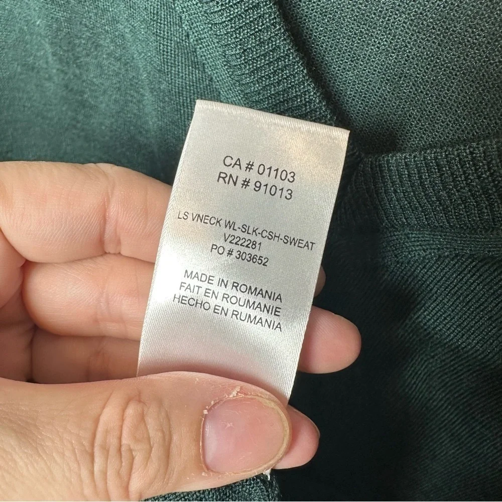 Jack Victor Long Sleeve V Neck Wool Cashmere Silk Sweater Dark Green - Picture 4 of 5